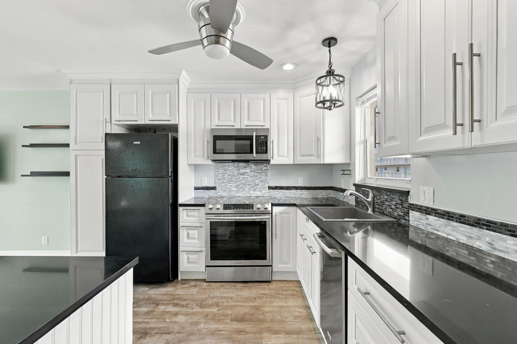721 LORI Drive 206 Property Photo 1