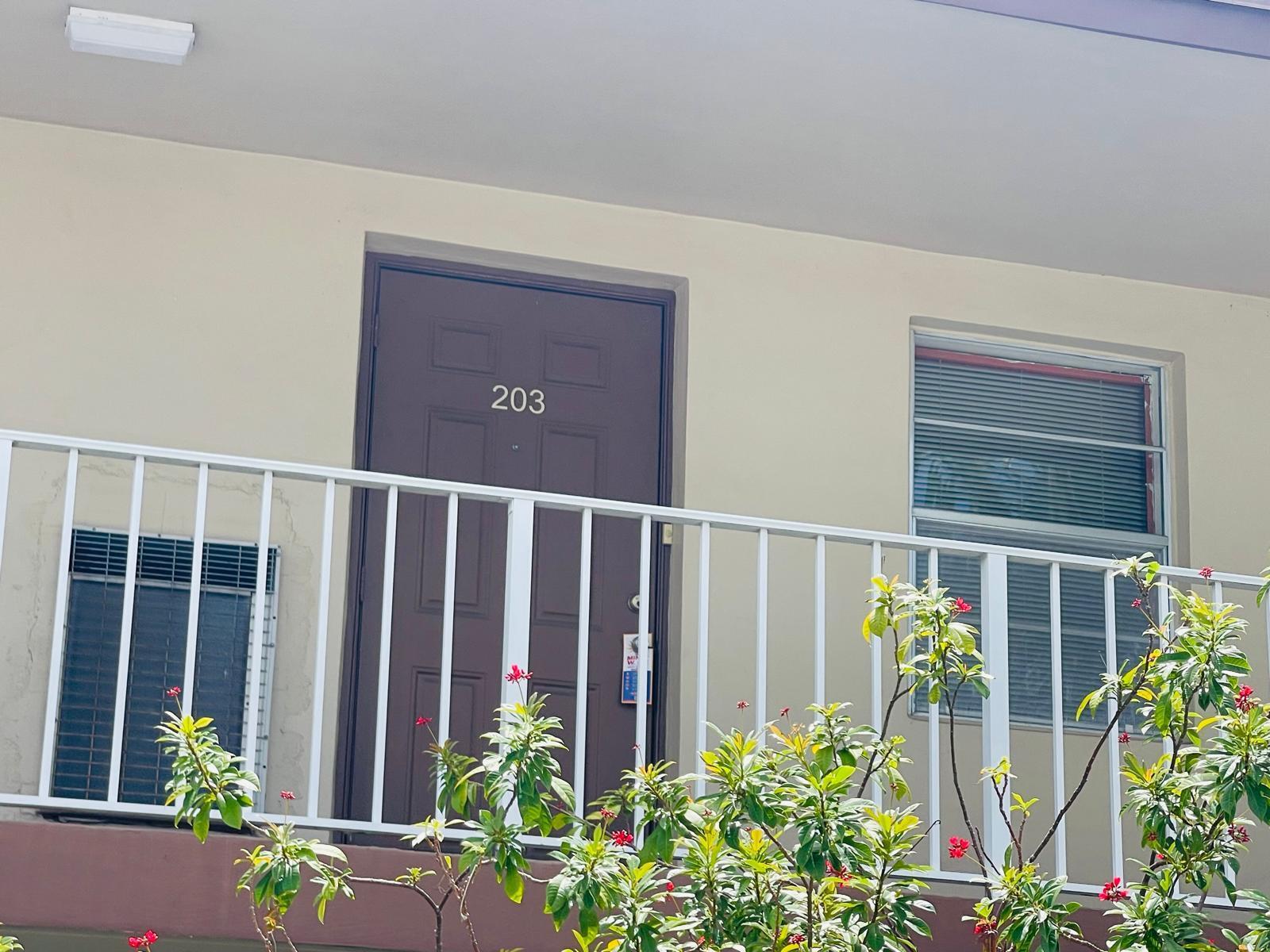7200 NW 5TH Place 203