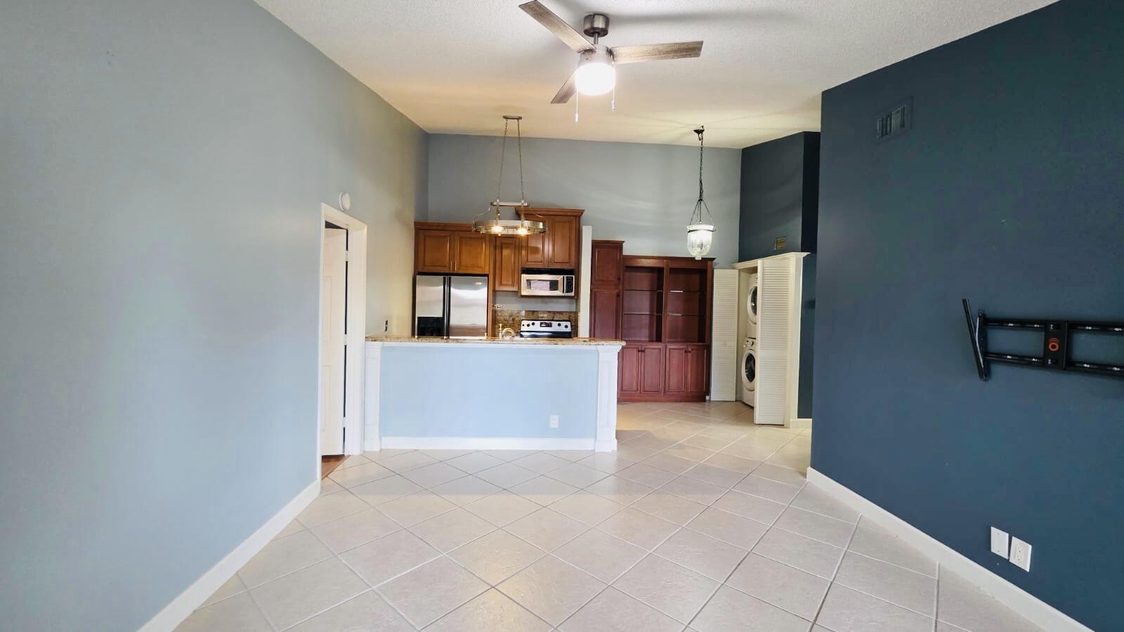 6314 Chasewood Drive E Property Photo 2