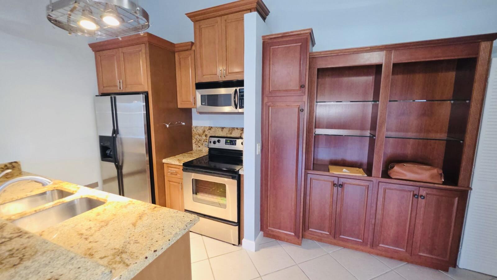 6314 Chasewood Drive E Property Photo 3