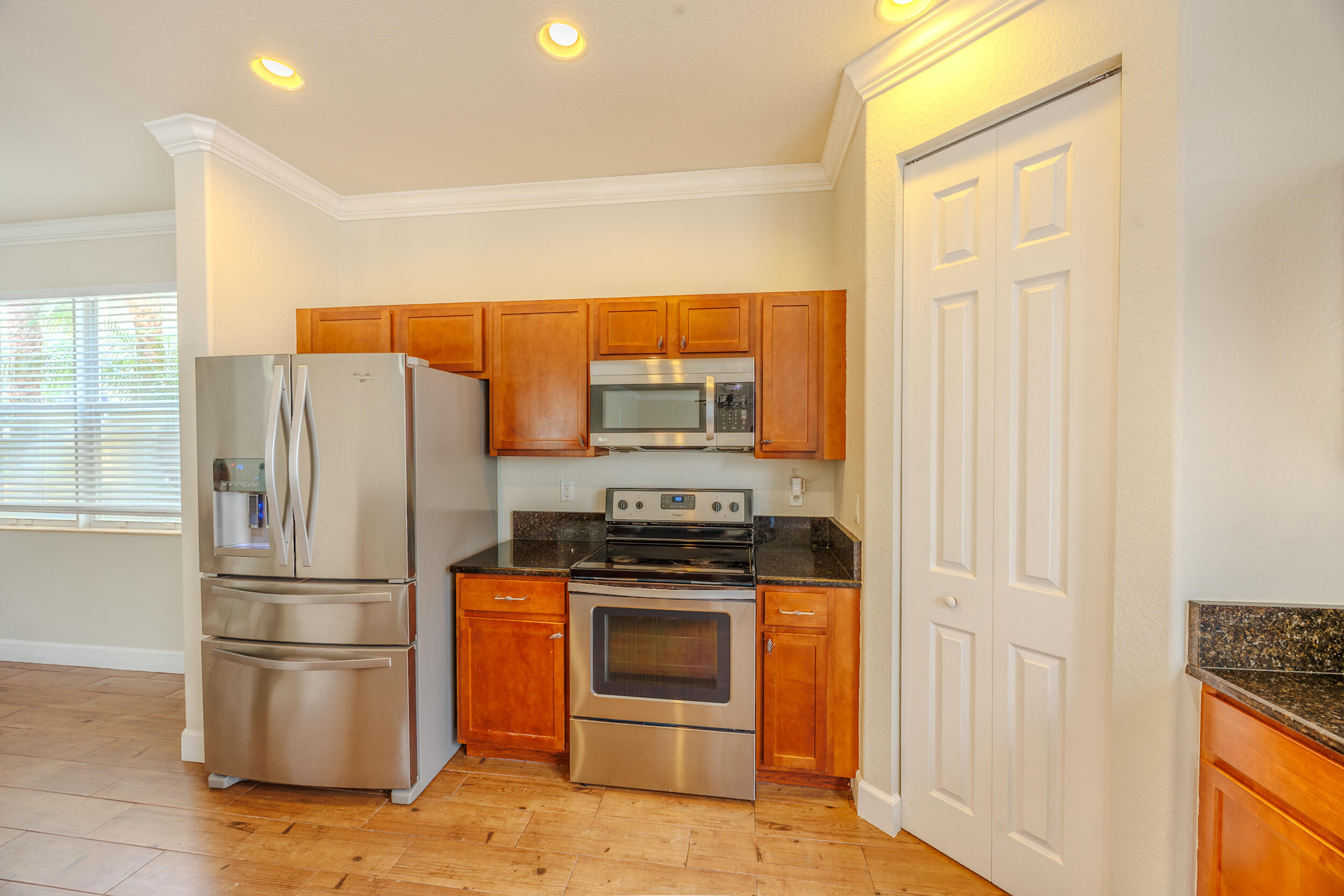 2267 Nw Padova Street Property Photo 6