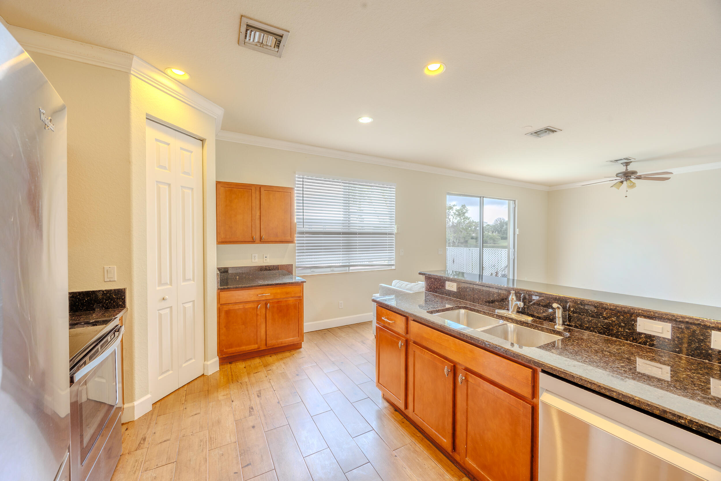 2267 Nw Padova Street Property Photo 7