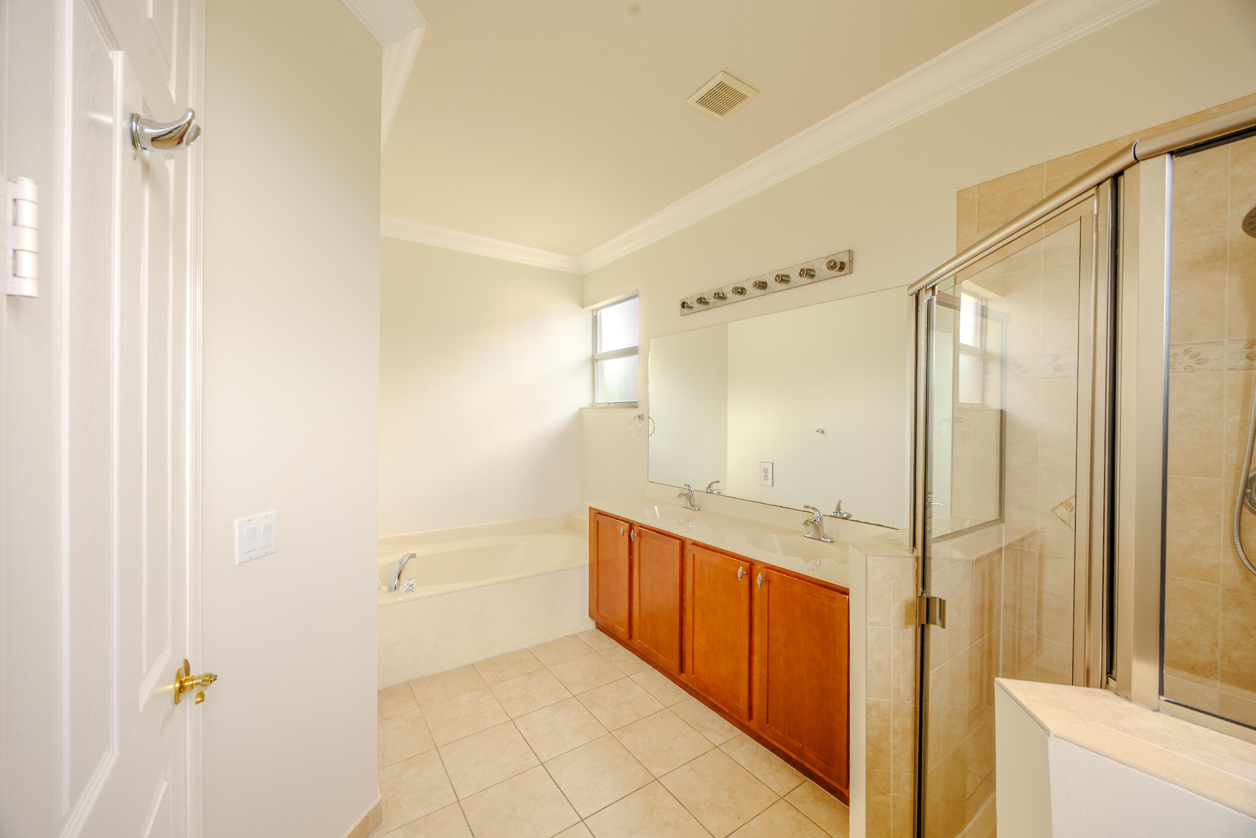 2267 Nw Padova Street Property Photo 10