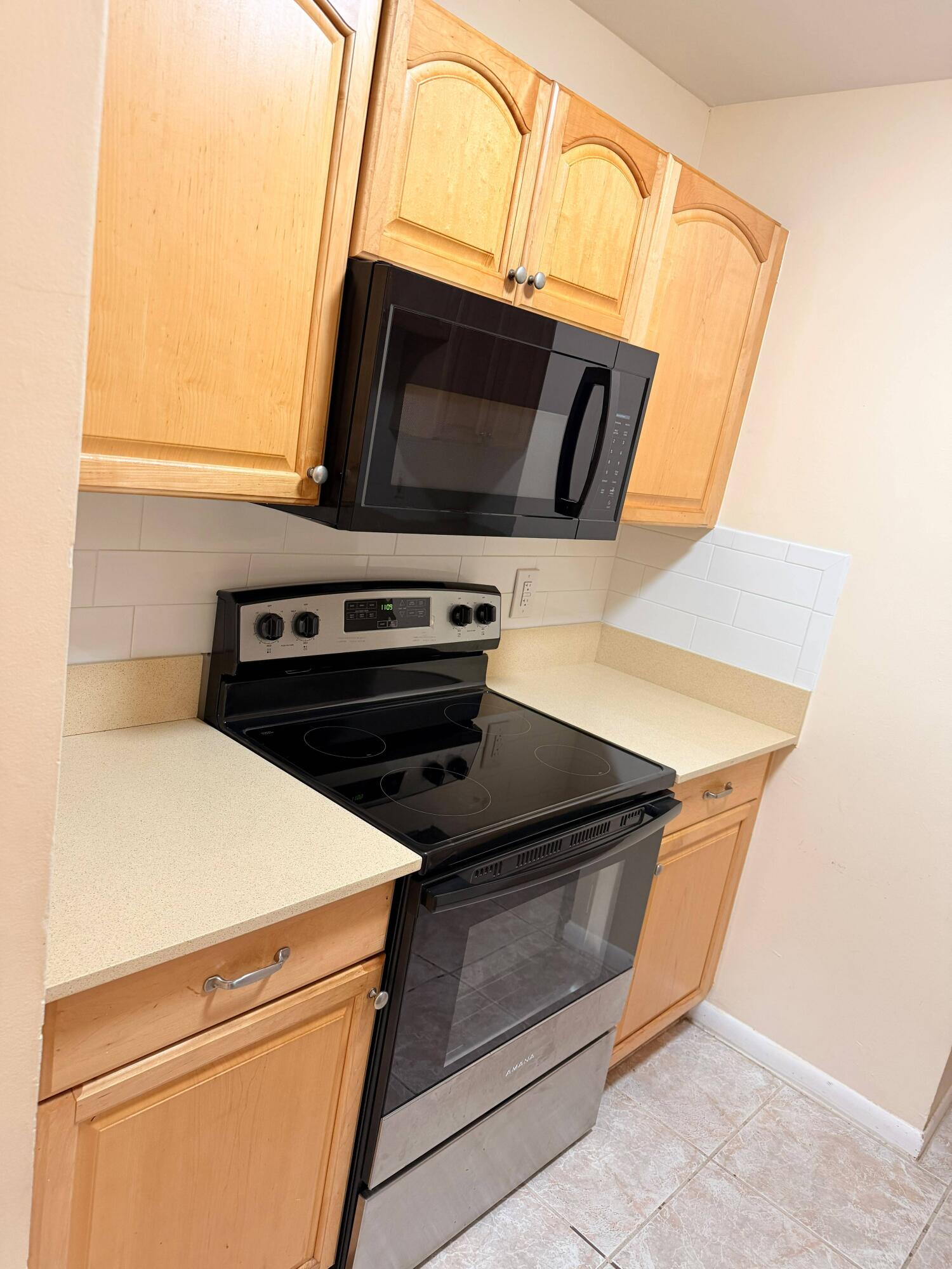 1020 Crystal Lake Drive 209 Property Photo 1
