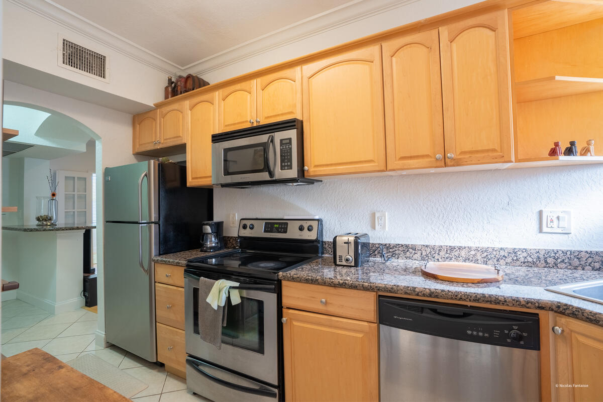 403 Ne 16th Avenue Apt 7 Property Photo 9