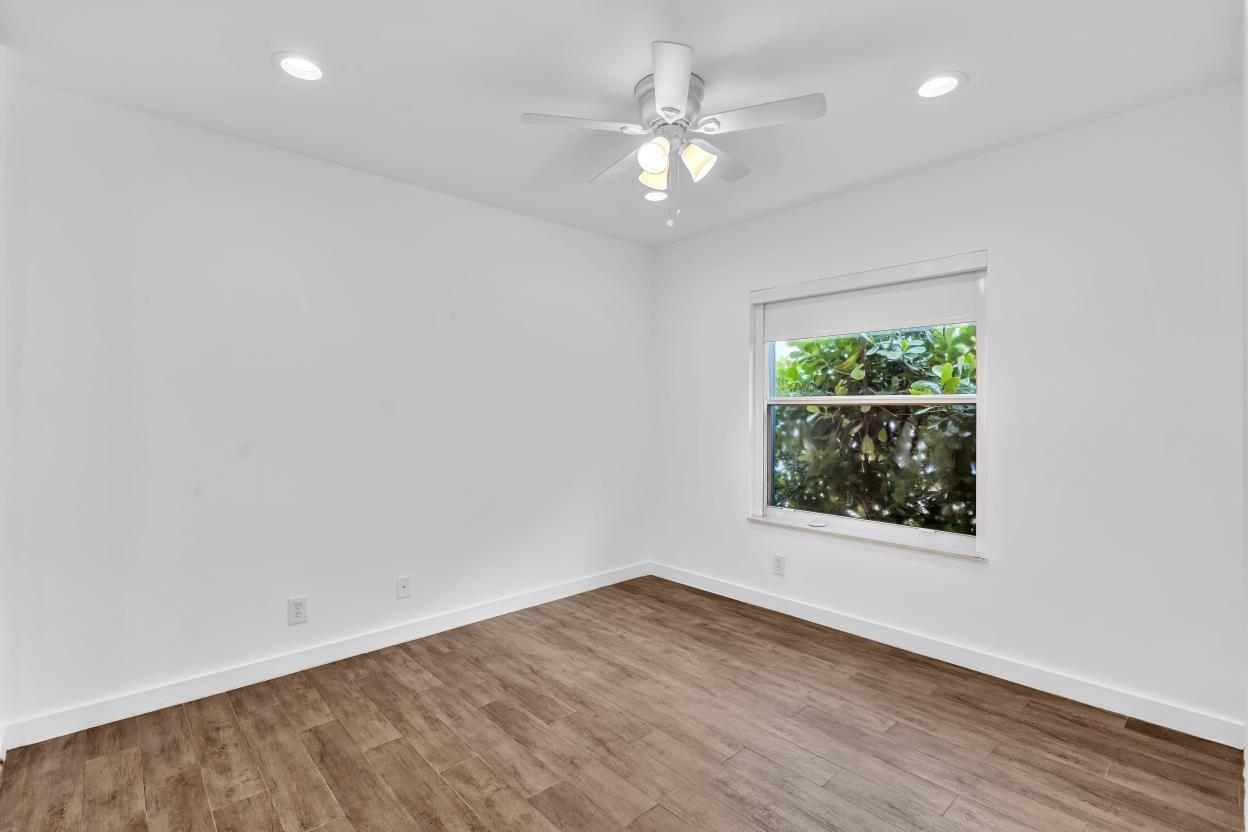 3307 Sw 49th Street Property Photo 5