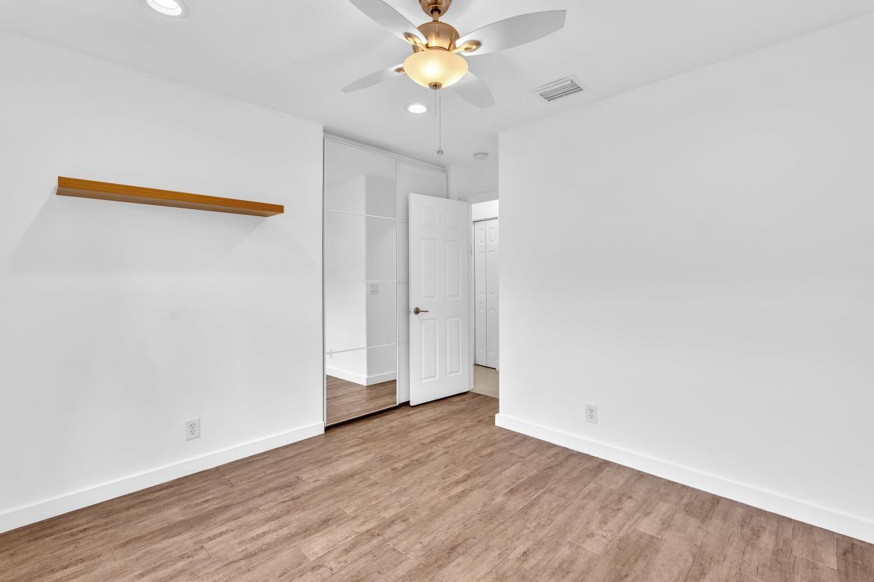 3307 Sw 49th Street Property Photo 11