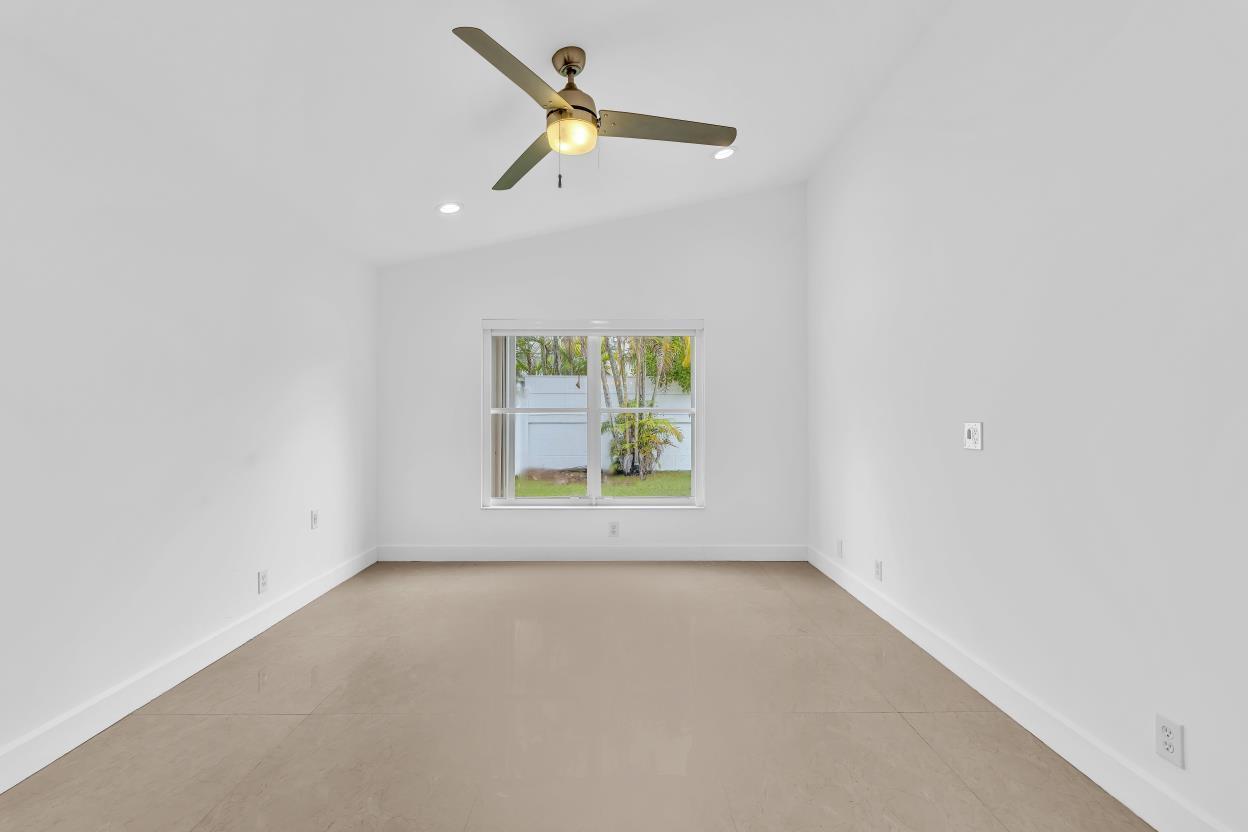 3307 Sw 49th Street Property Photo 42