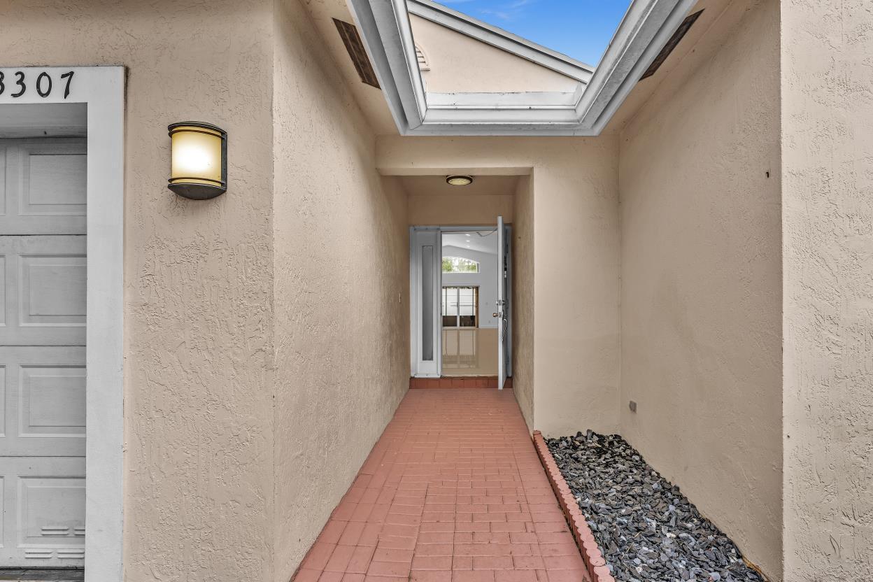 3307 Sw 49th Street Property Photo 54