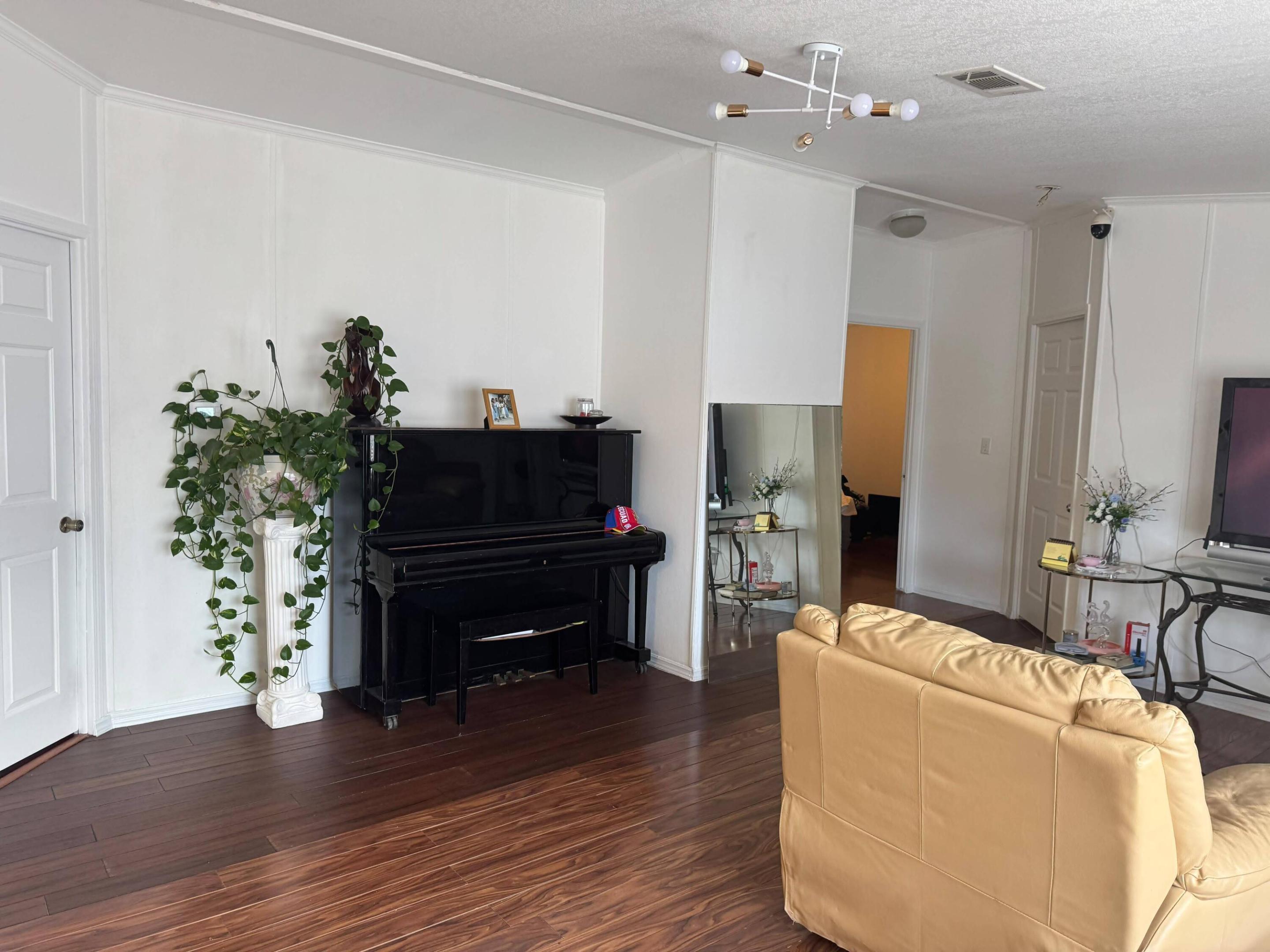 B26073388 Property Photo 17