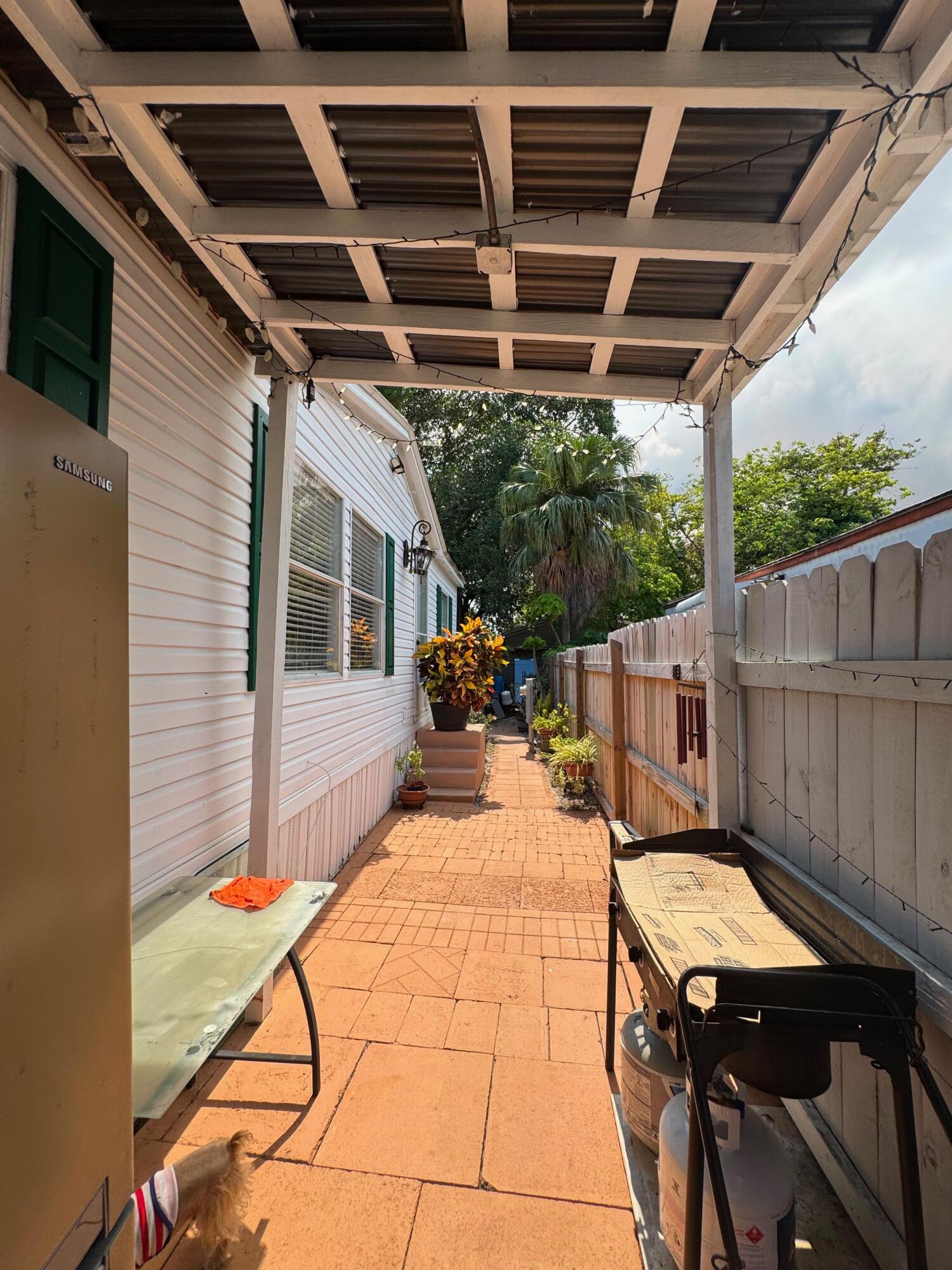 B26073388 Property Photo 26
