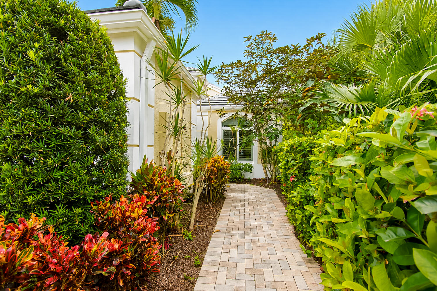16053 Villa Vizcaya Place Property Photo 1