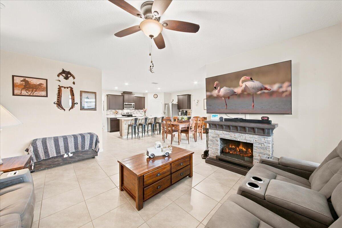 1197 Casey Avenue Property Photo 12