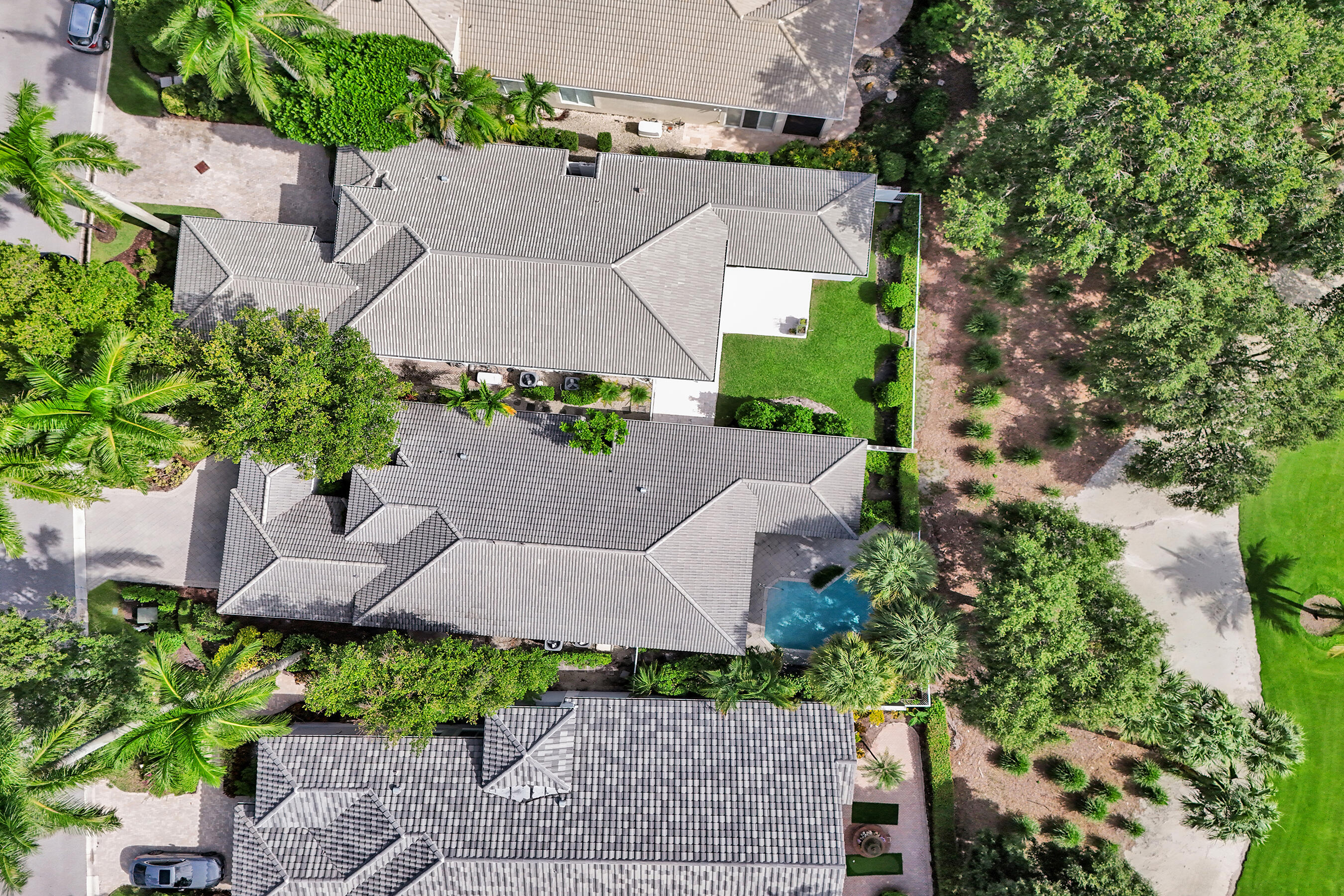 16106 Villa Vizcaya Place Property Photo 1