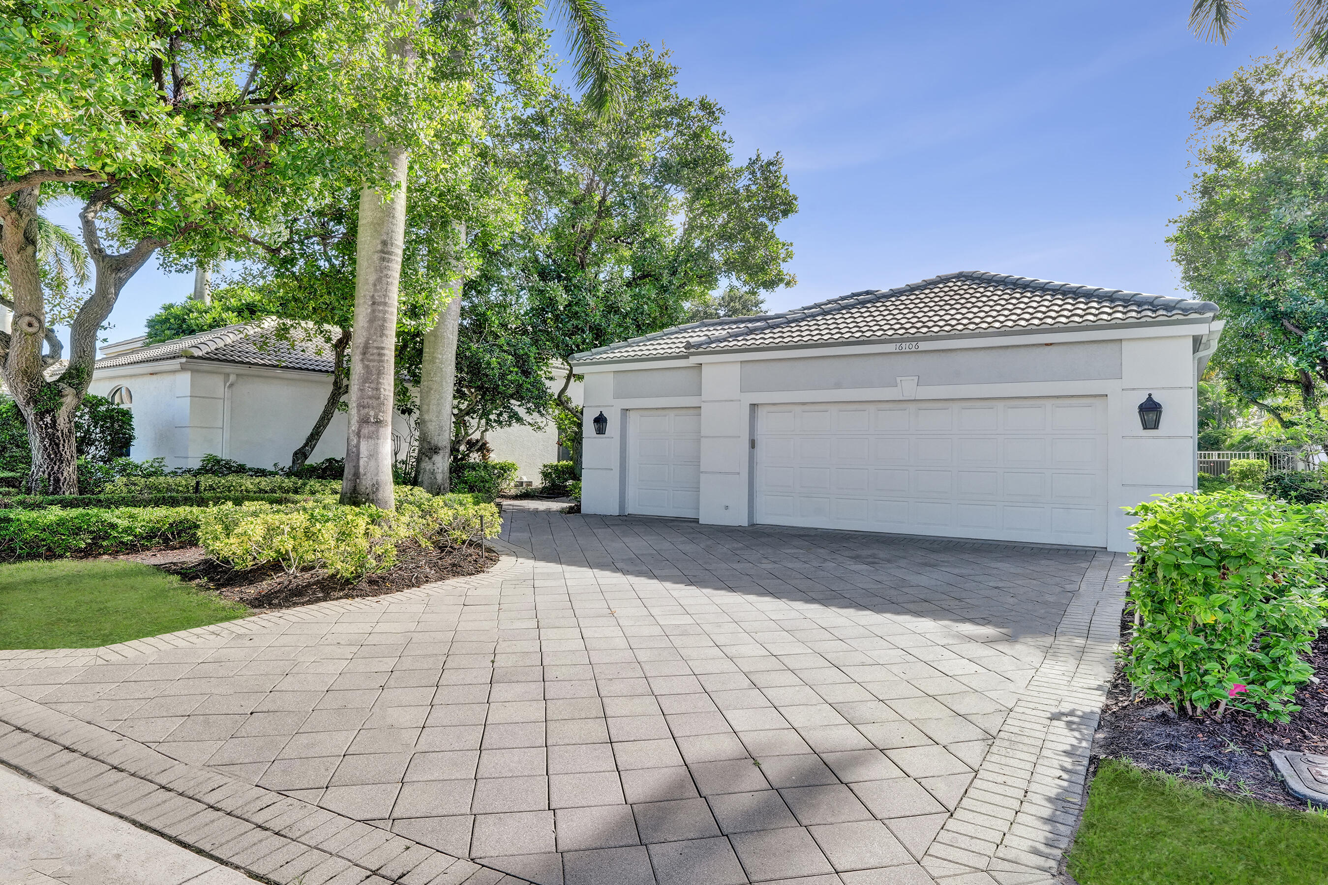 16106 Villa Vizcaya Place Property Photo 10