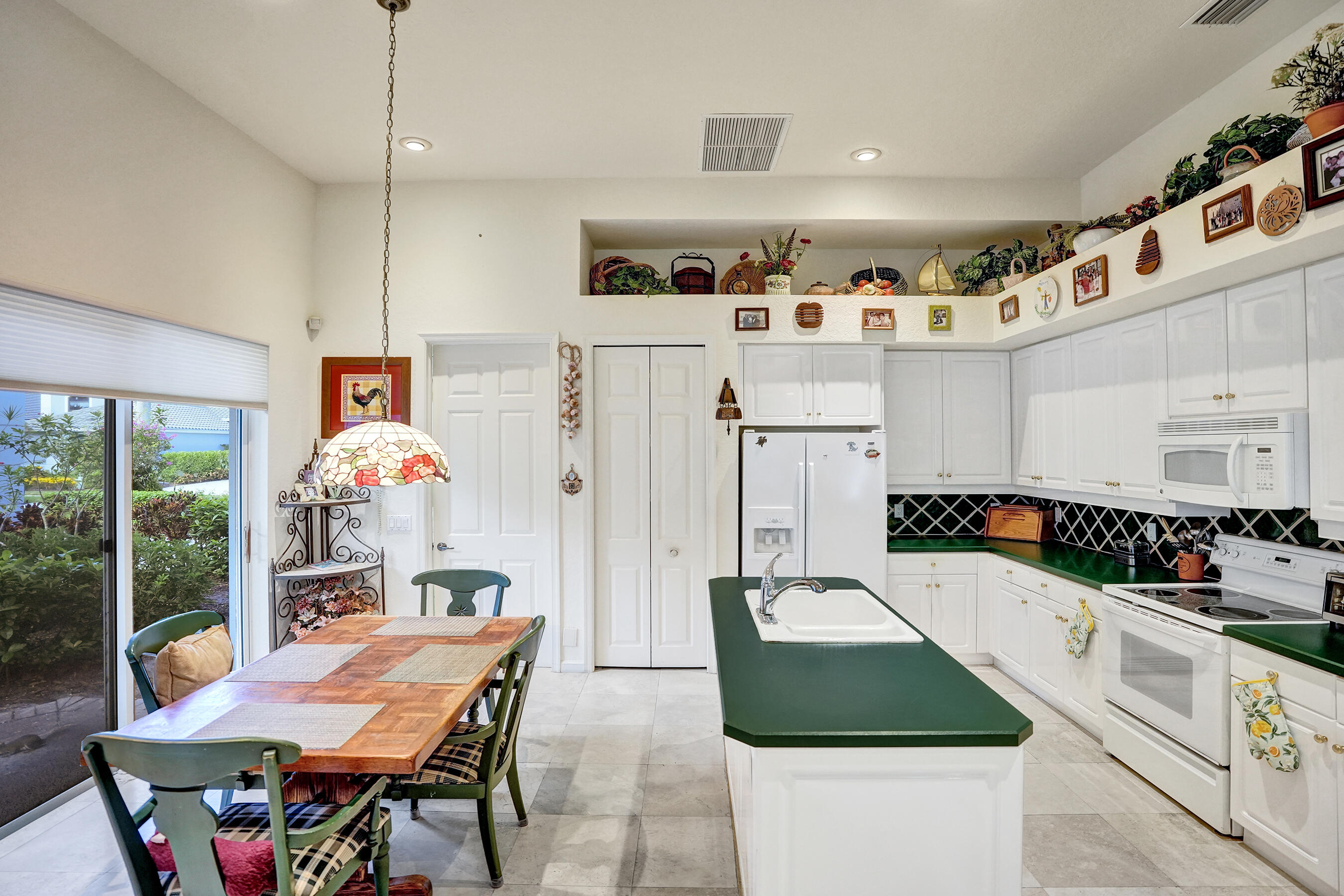 16106 Villa Vizcaya Place Property Photo 15