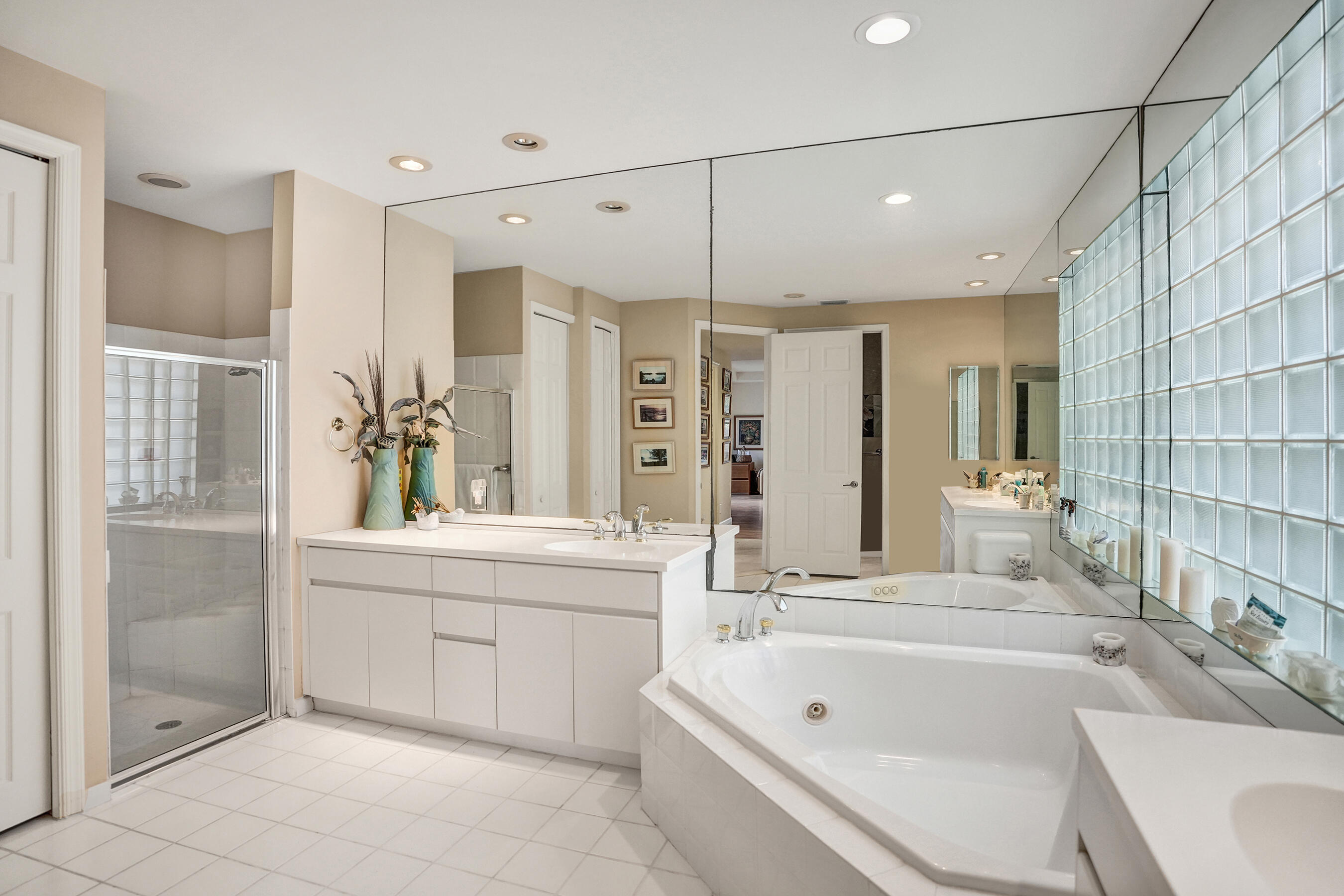 16106 Villa Vizcaya Place Property Photo 30