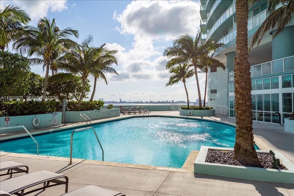 1900 N Bayshore Drive 912 Property Photo 12
