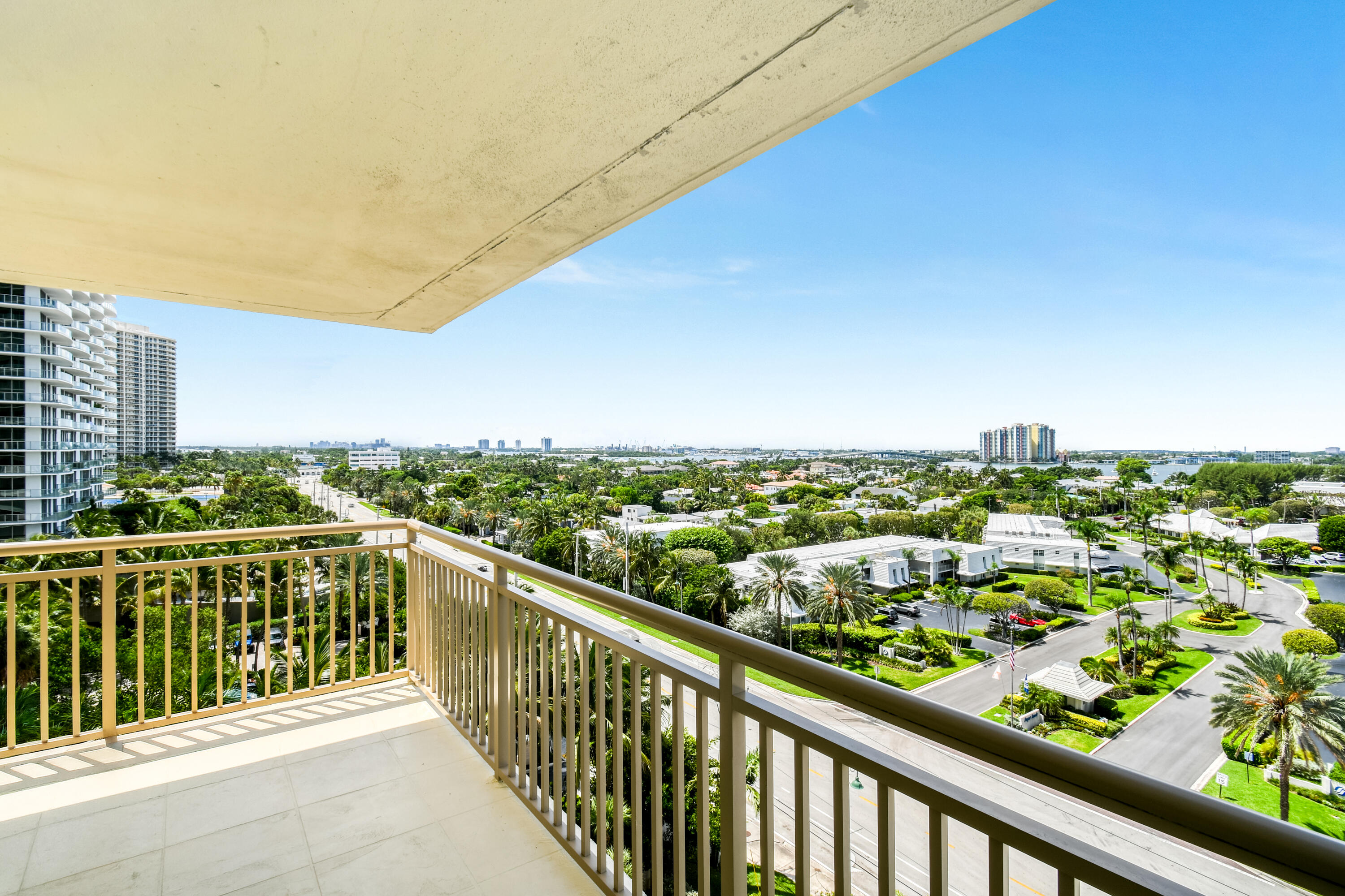 3400 N Ocean Drive 908 Property Photo 37