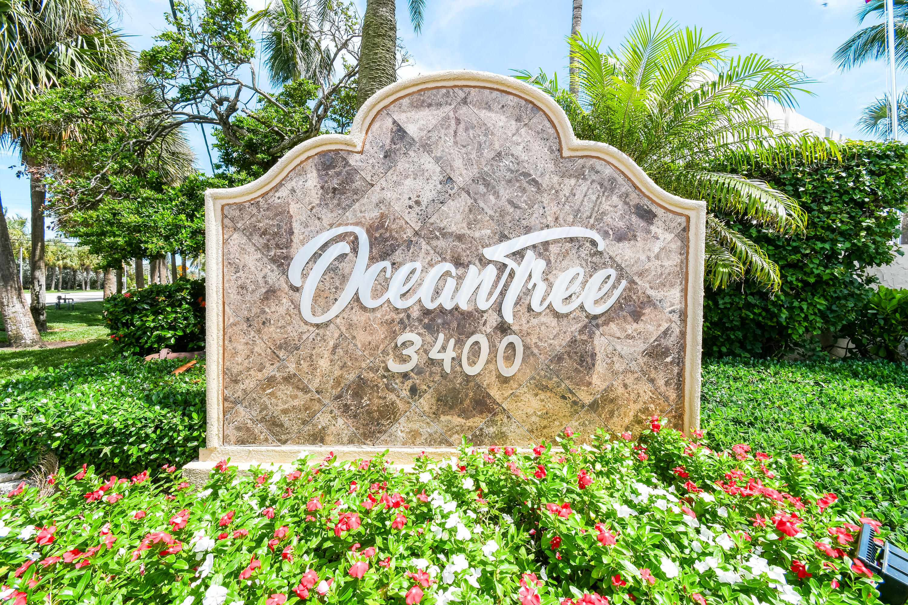 3400 N Ocean Drive 908 Property Photo 45