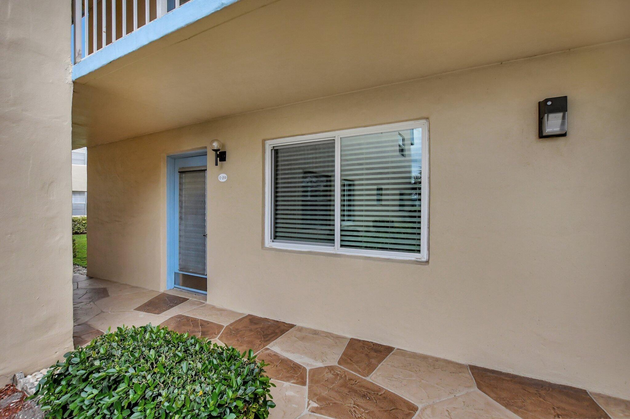 204 Burgundy E Property Photo 3