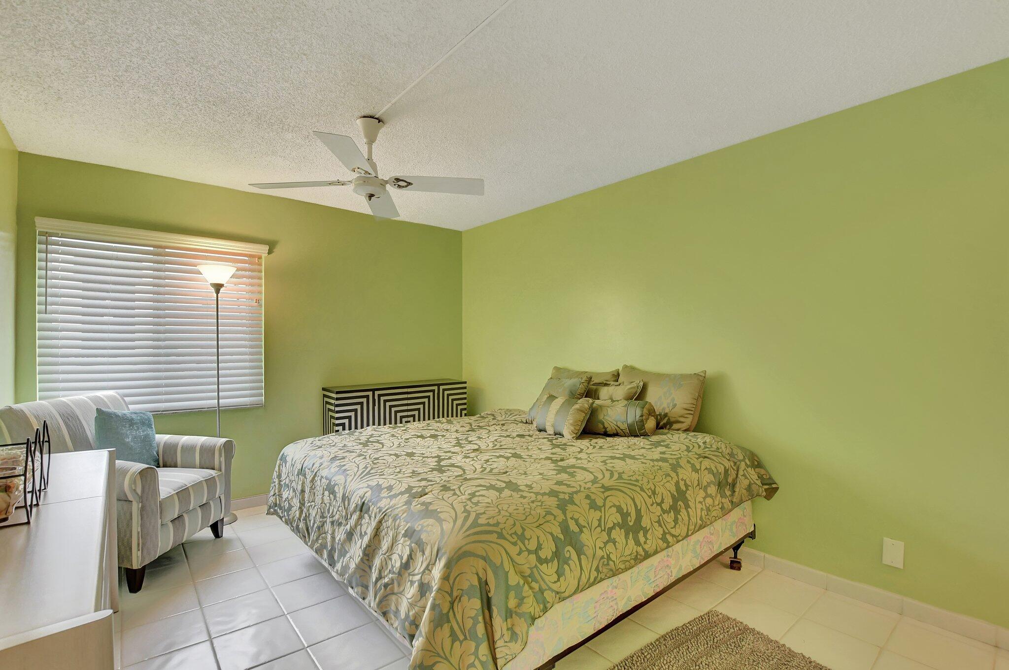 204 Burgundy E Property Photo 12