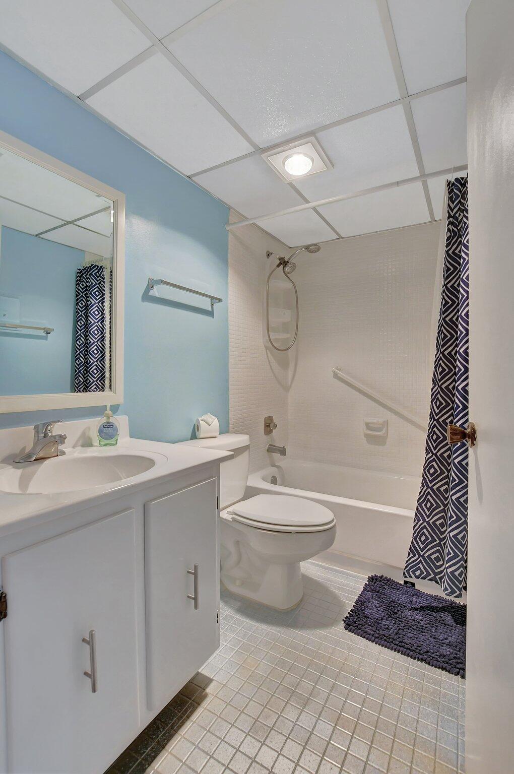 204 Burgundy E Property Photo 17