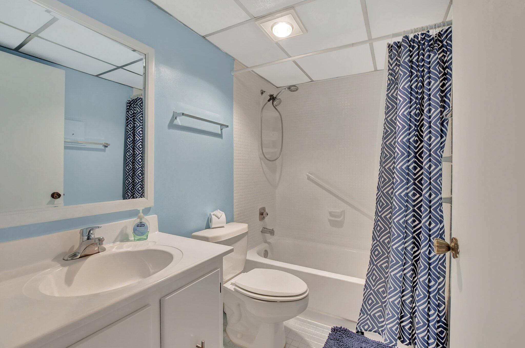 204 Burgundy E Property Photo 18