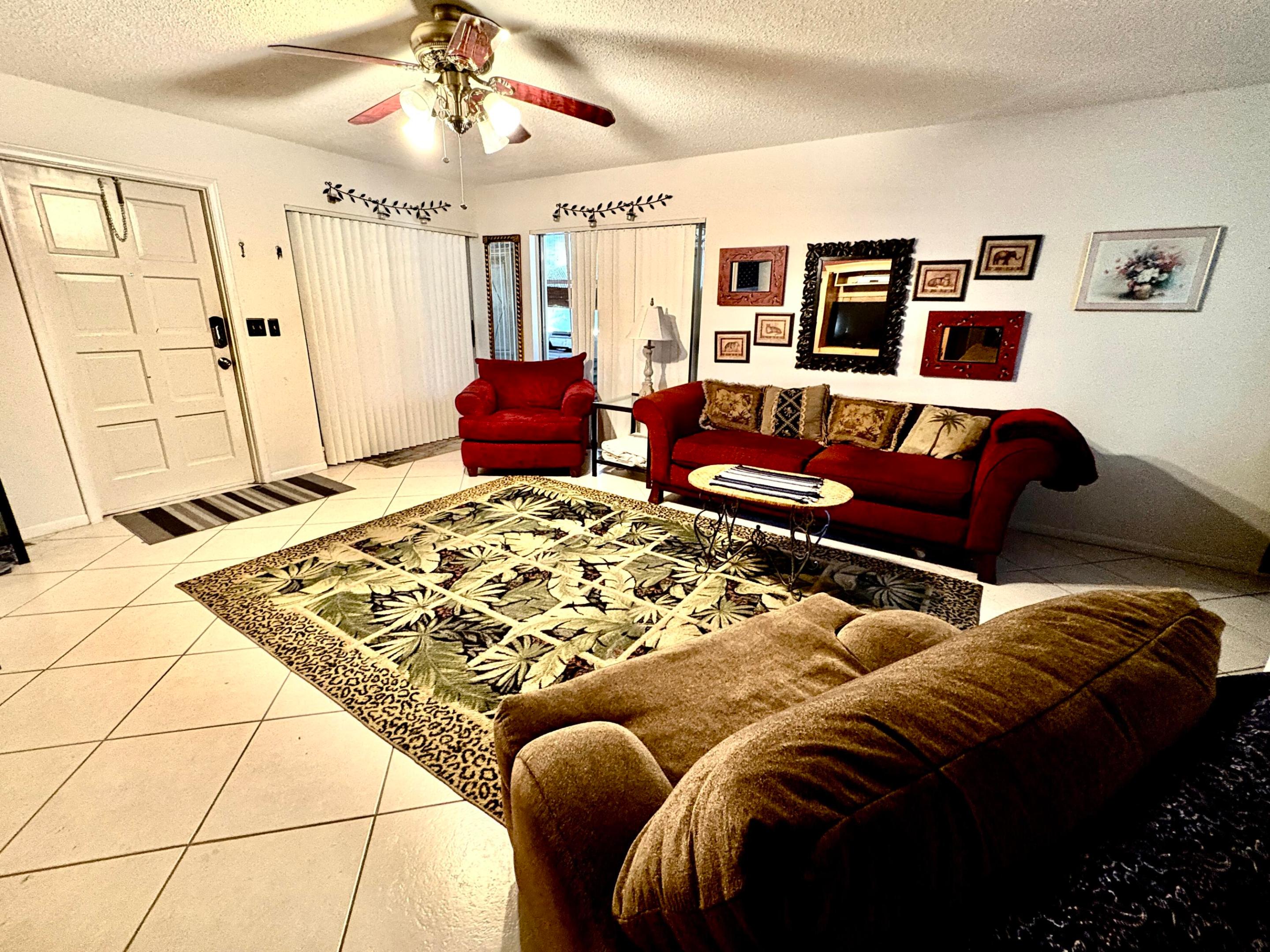 16 Plymouth A Property Photo 1