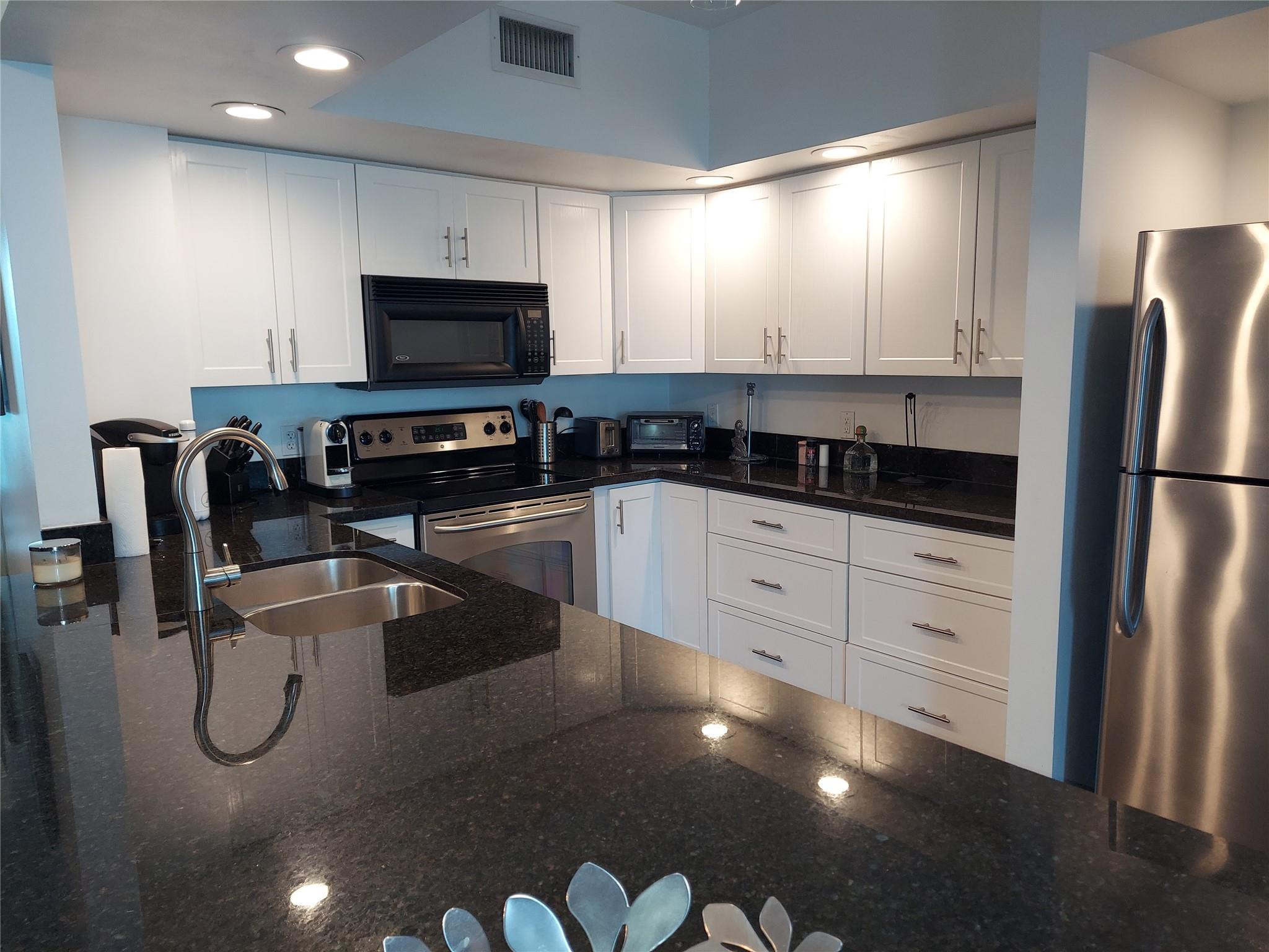 100 N FEDERAL Highway 840 Property Photo 1