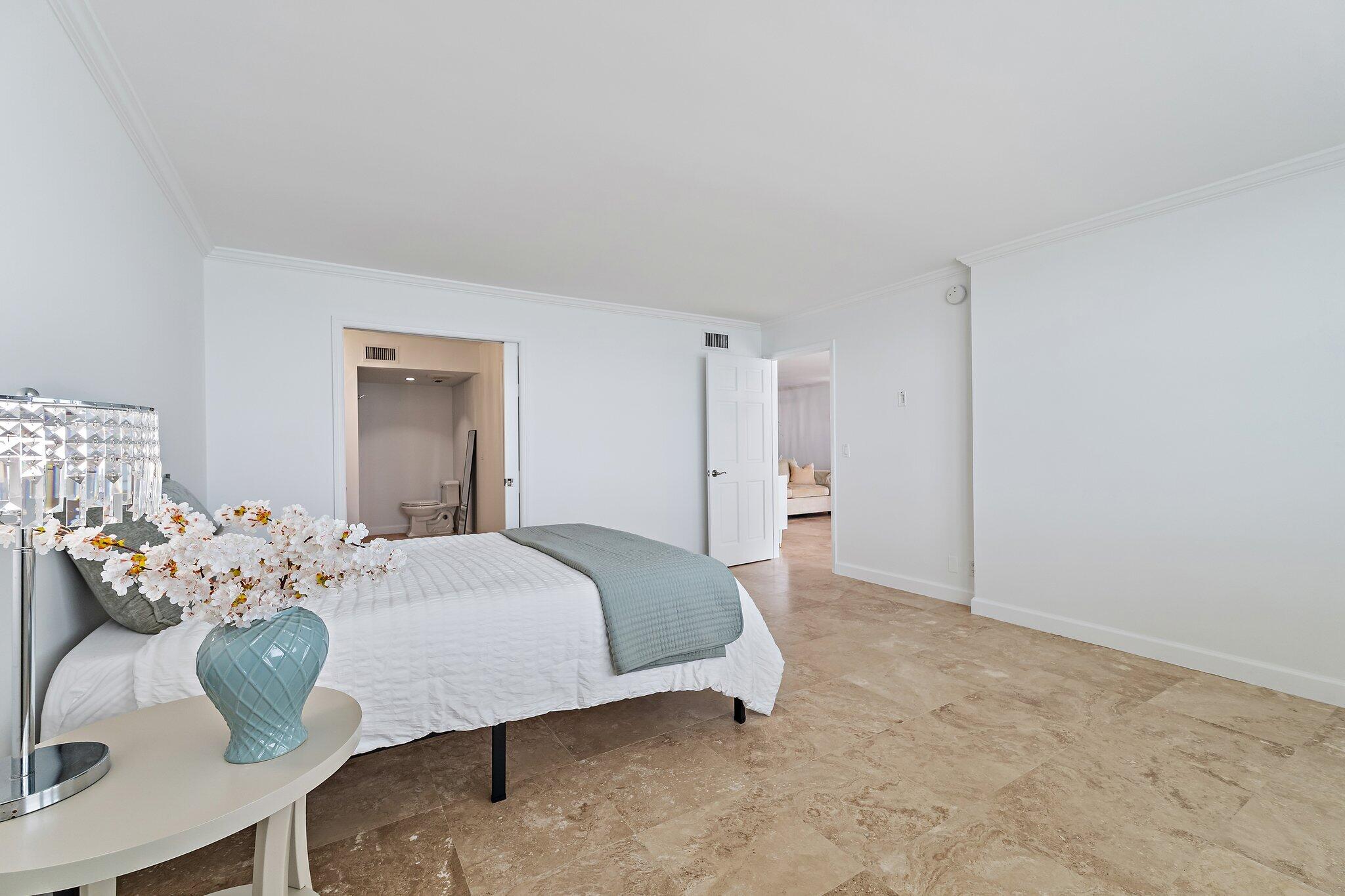 900 Ocean Drive 705 Property Photo 20