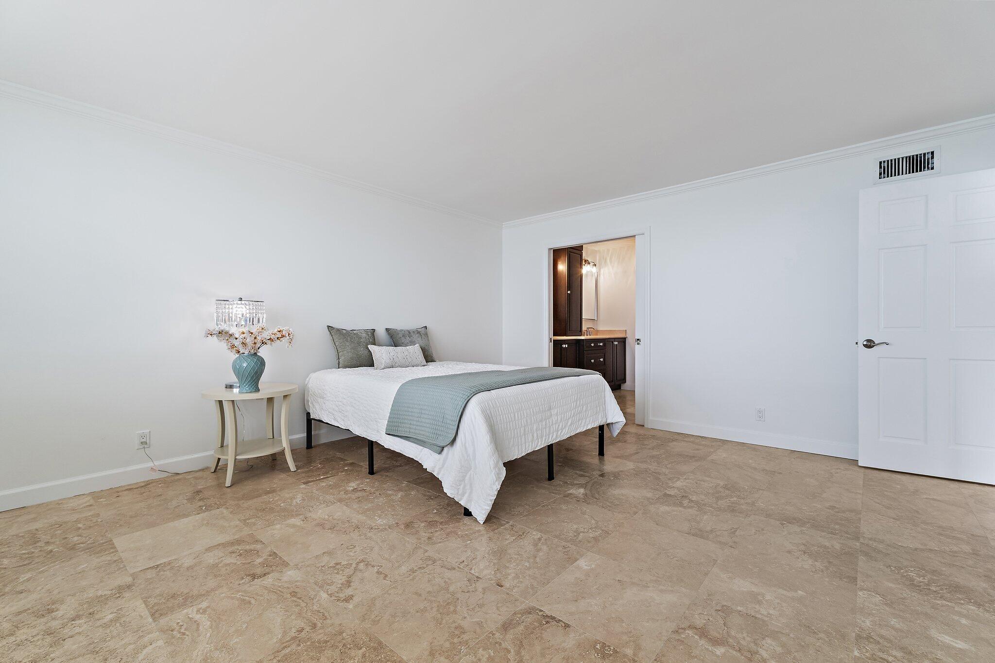 900 Ocean Drive 705 Property Photo 21