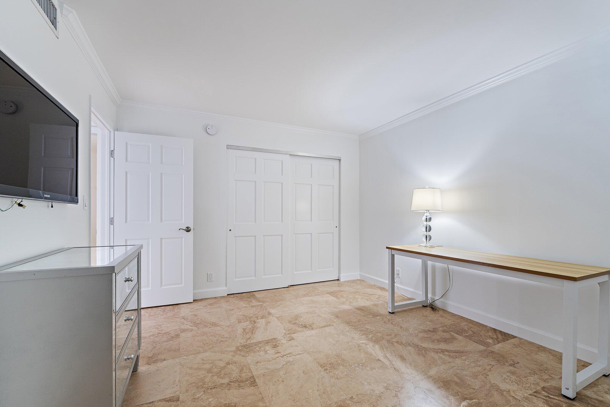 900 Ocean Drive 705 Property Photo 28