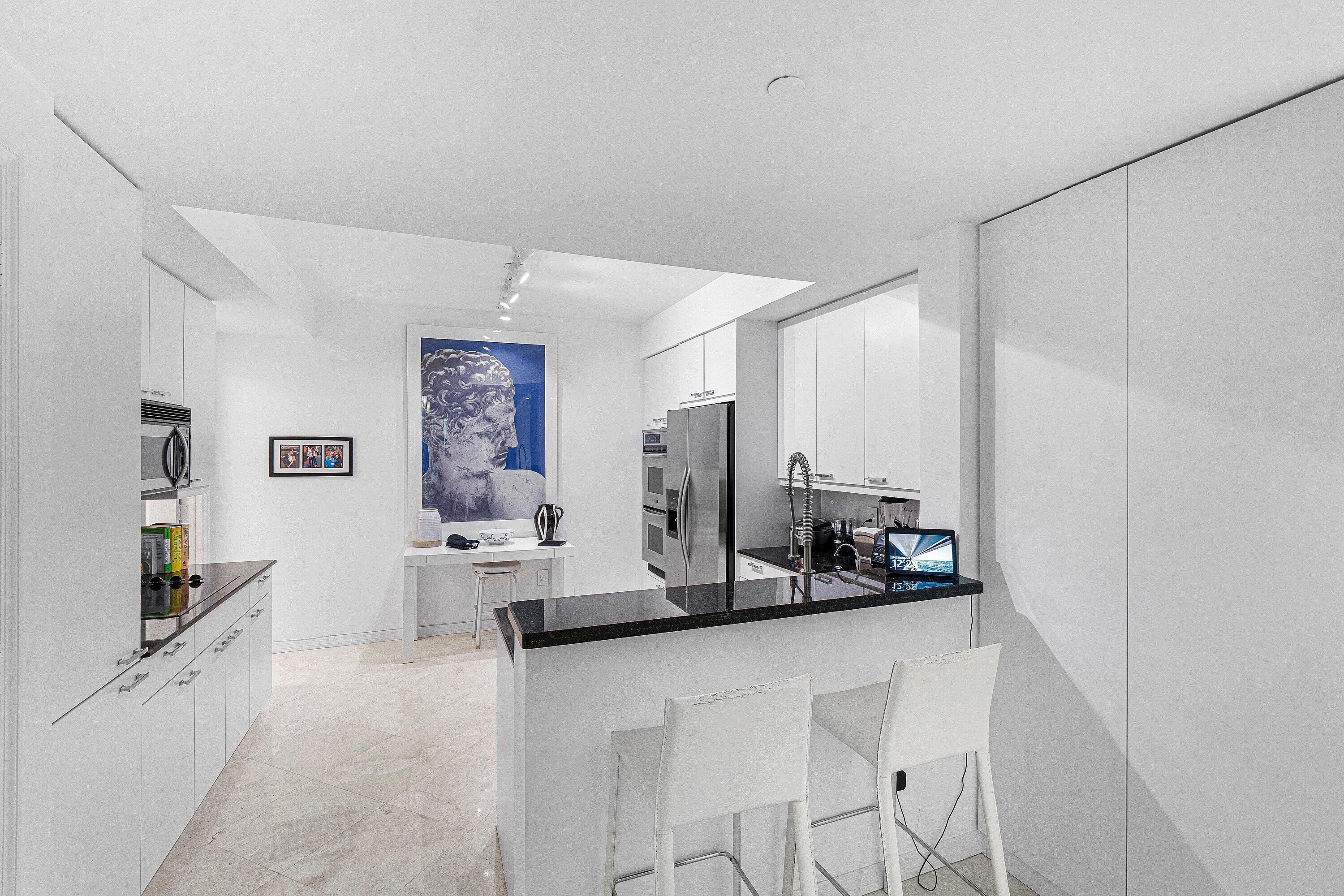 550 Se Mizner Boulevard B309 Property Photo 11