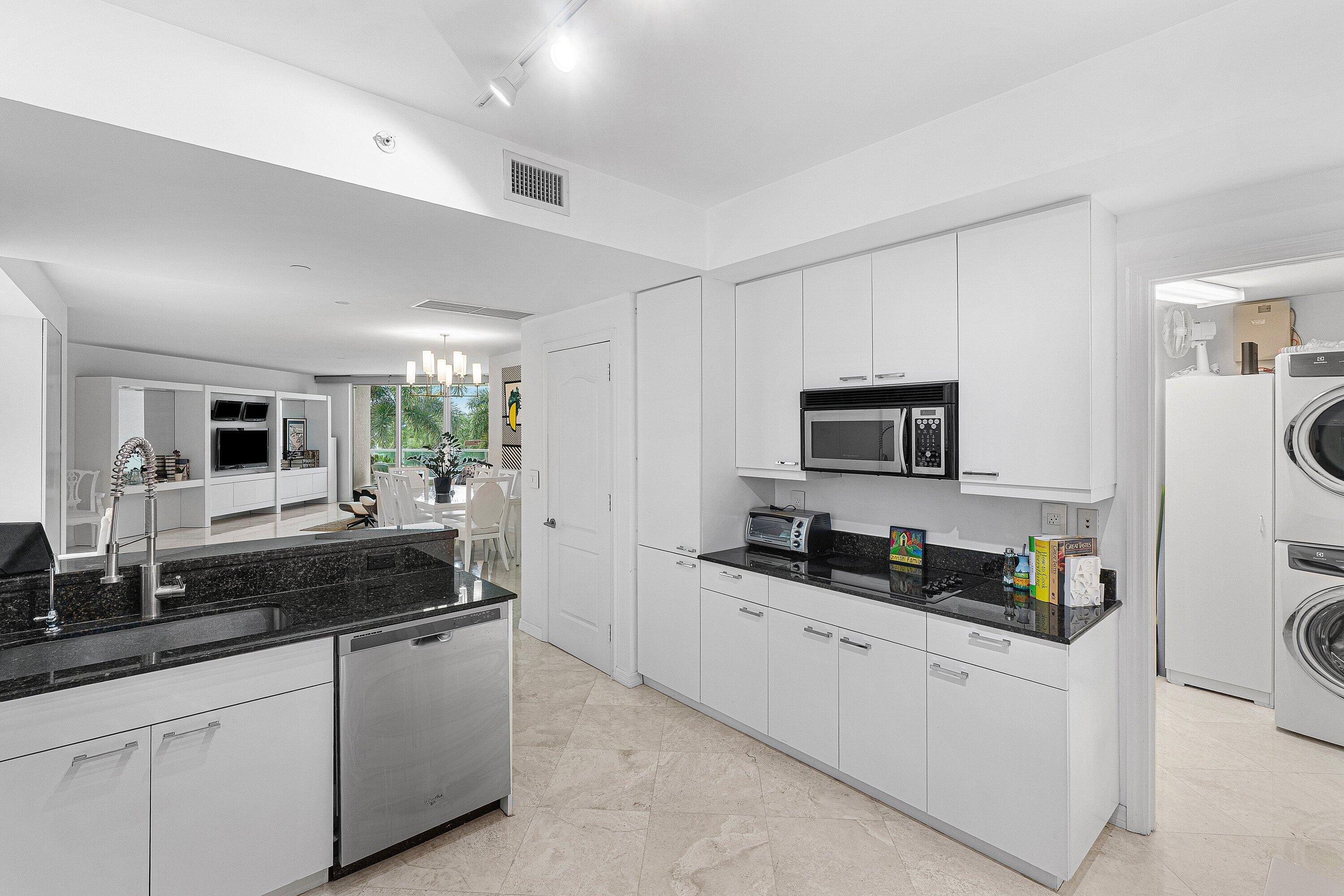550 Se Mizner Boulevard B309 Property Photo 15