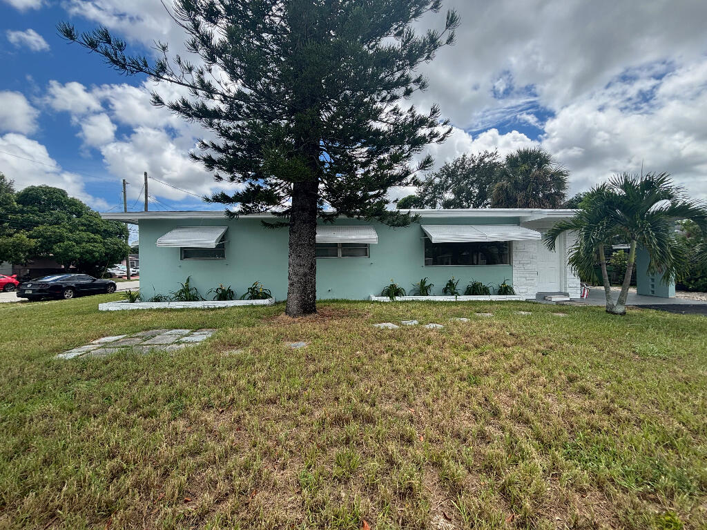 1700 Nw 5th Street Property Photo 1