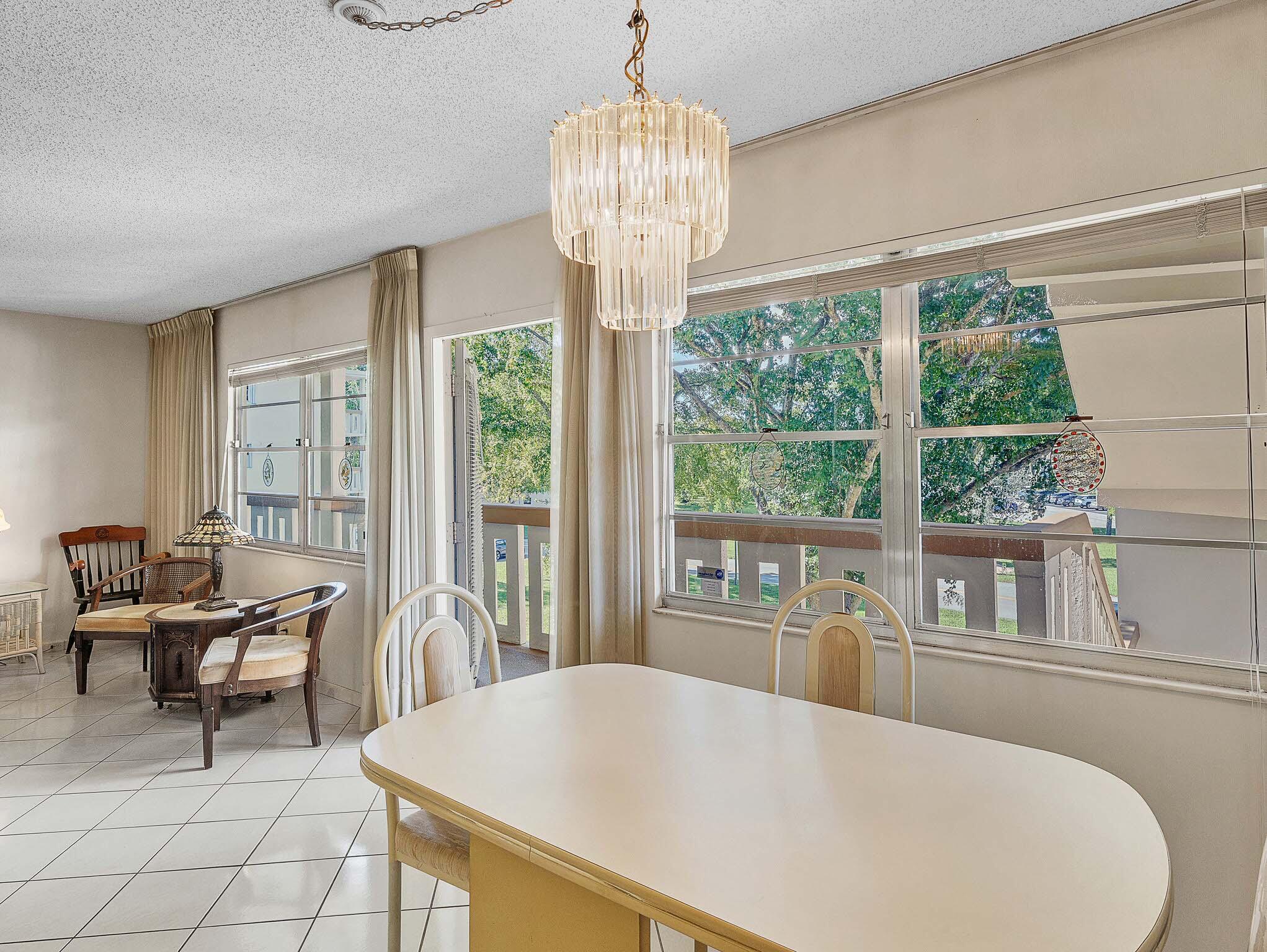 3002 Ventnor G Property Photo 9