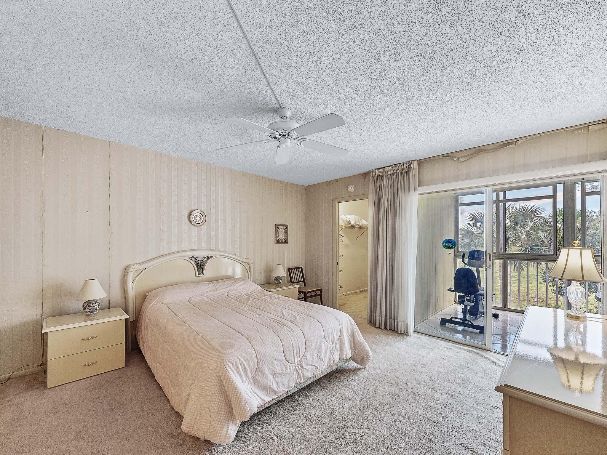 3002 Ventnor G Property Photo 17