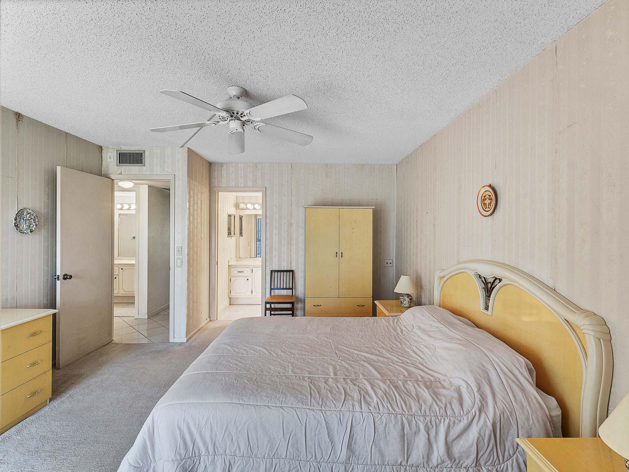 3002 Ventnor G Property Photo 19