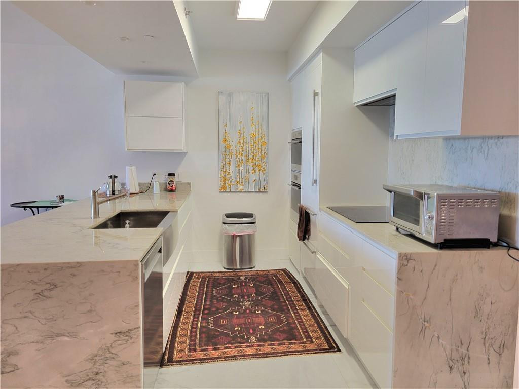 1830 S Ocean Drive 5111 Property Photo 3