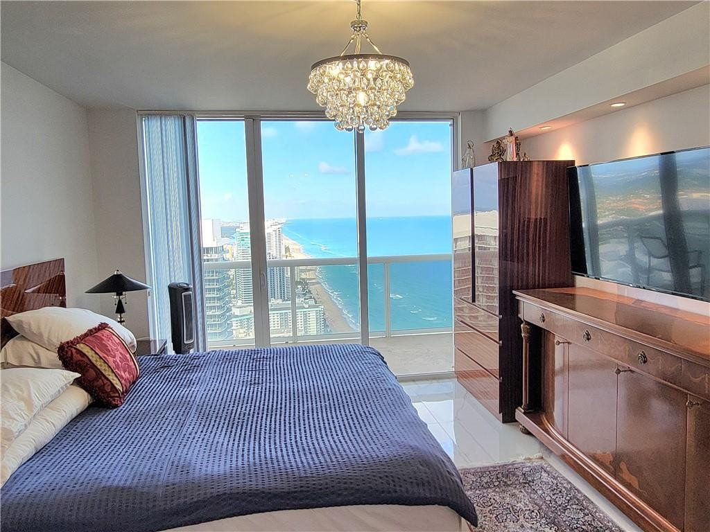 1830 S Ocean Drive 5111 Property Photo 8
