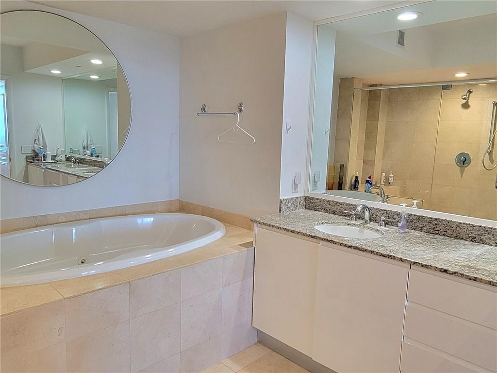1830 S Ocean Drive 5111 Property Photo 11
