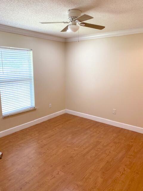 598 Nw Kingston Street Property Photo 9
