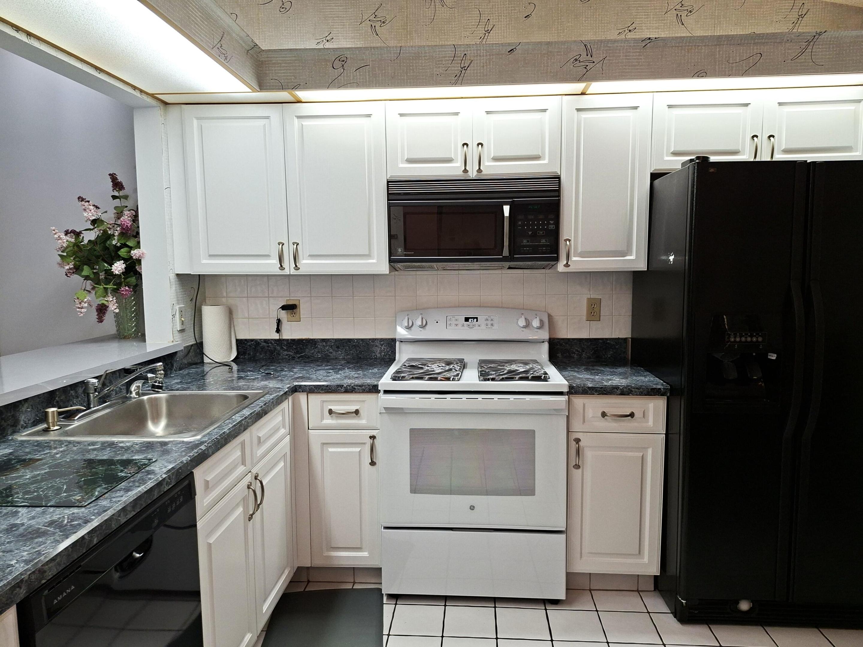 5798 Brook Bound Lane Property Photo 4
