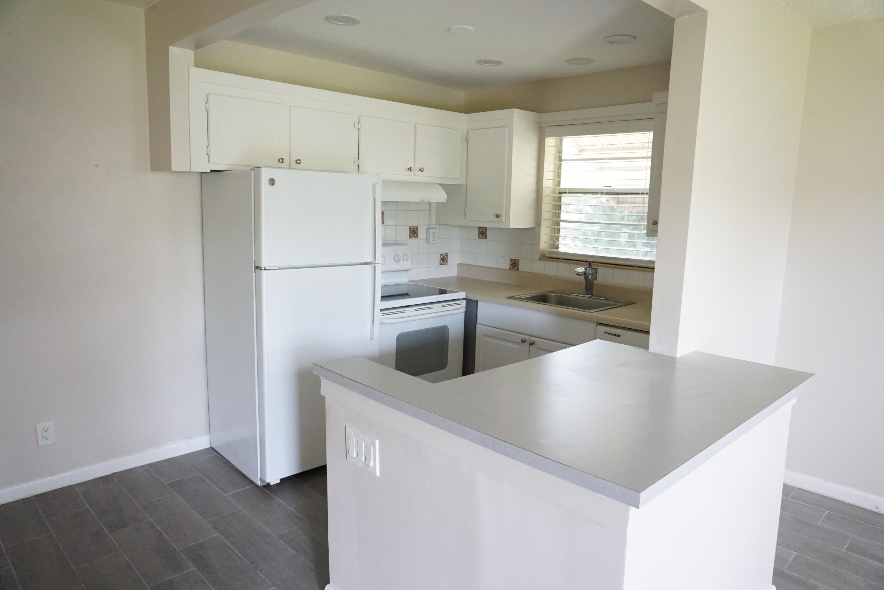 249 Sheffield K Property Photo 1