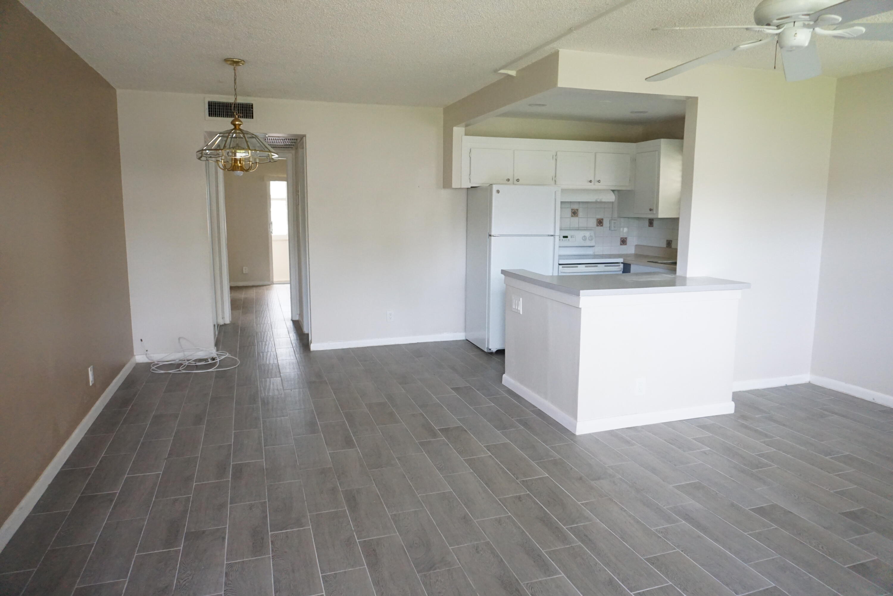 249 Sheffield K Property Photo 3