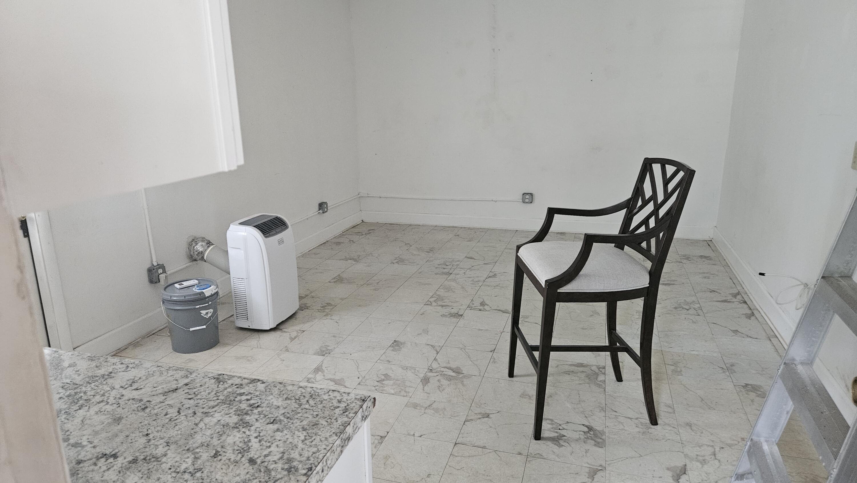 1701 Ne 16th Drive Property Photo 3