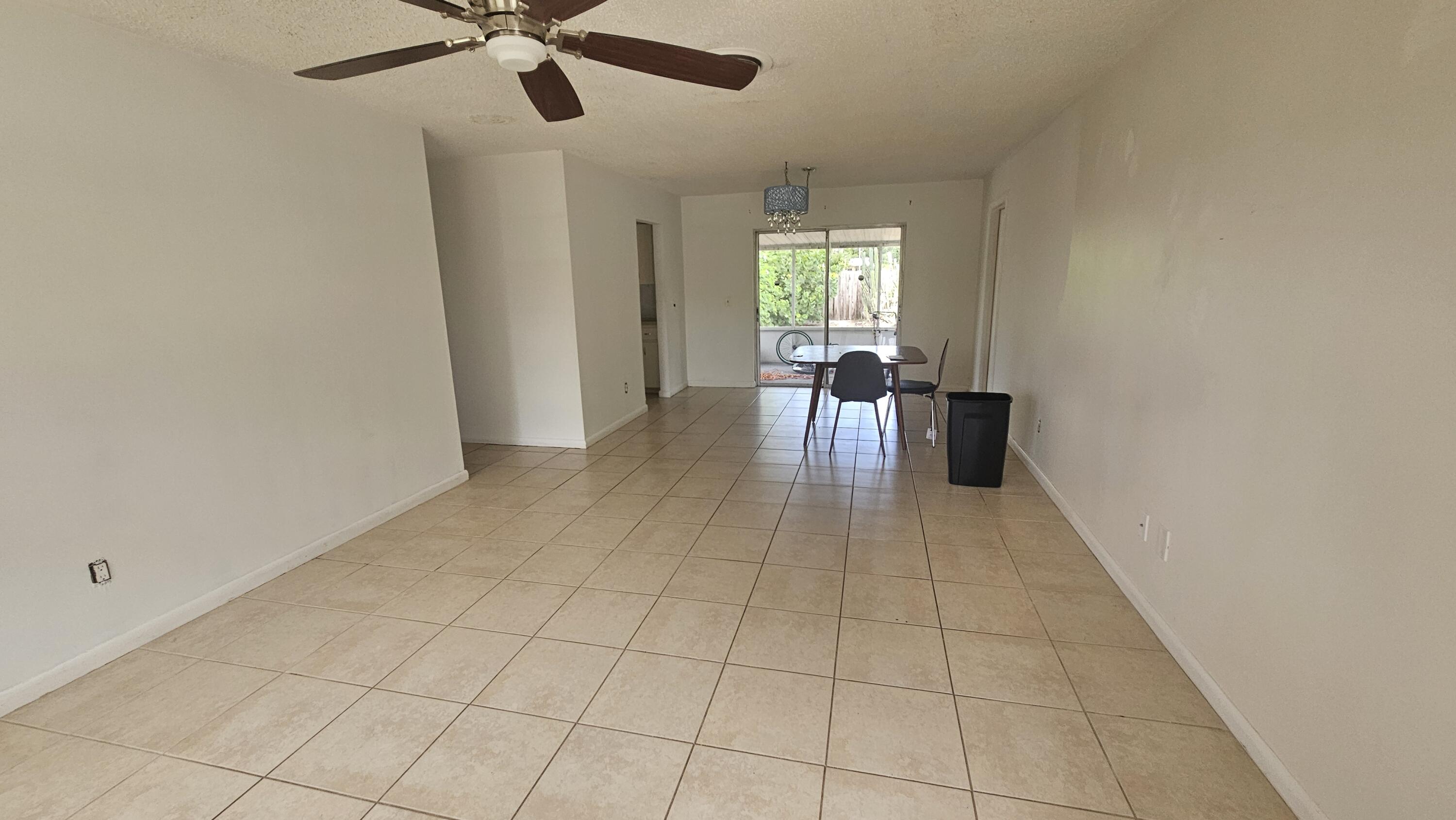 1701 Ne 16th Drive Property Photo 4