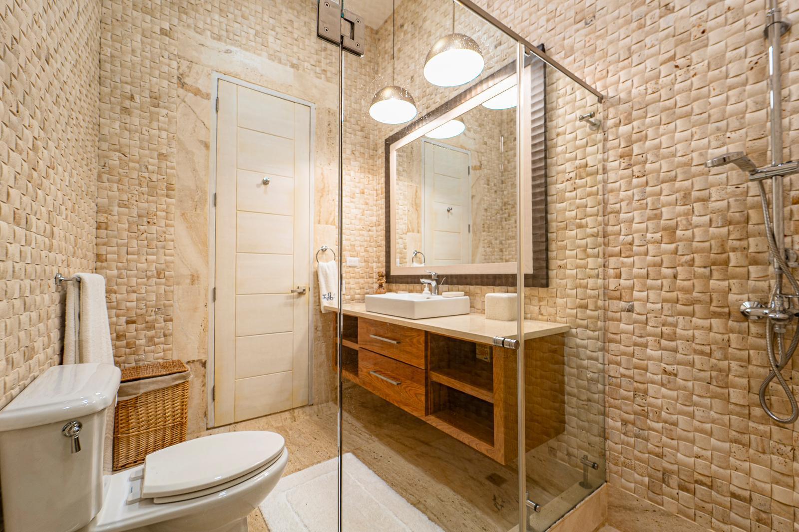 1a 00 Property Photo 15
