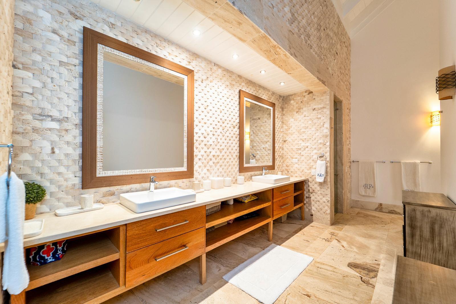 1a 00 Property Photo 40